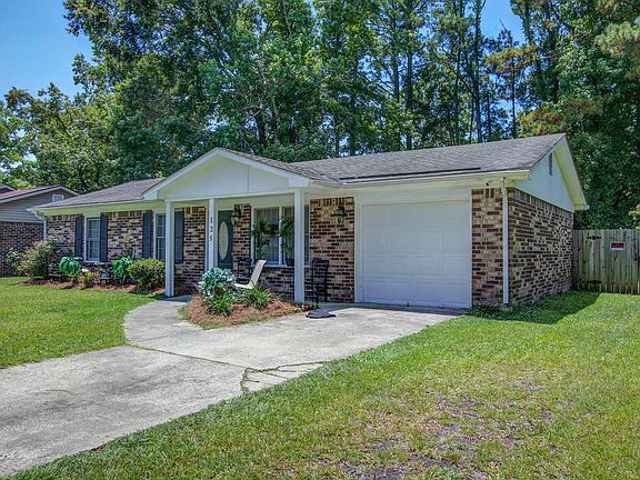 4th image of 125 Pine Grove Dr