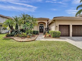 4040 Sanderling Ln, Weston, FL 33331
