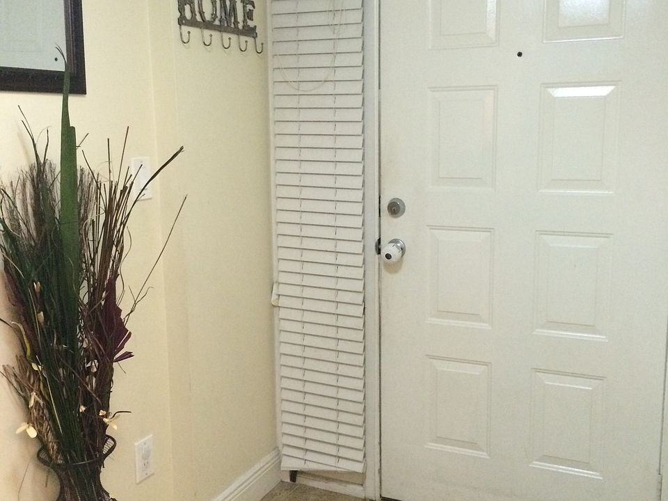 Front Door/ Entryway
