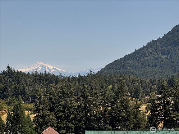 3rd image of 41 Mountain View