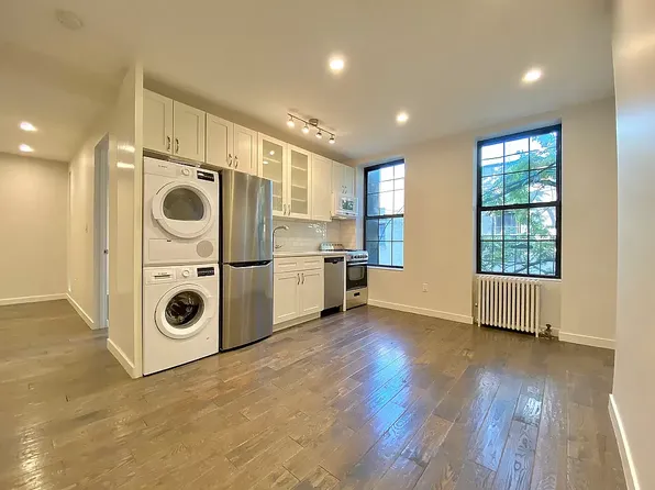 1712 2nd Avenue image 1 of 5