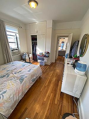 5th image of 2407 36th St APT B2