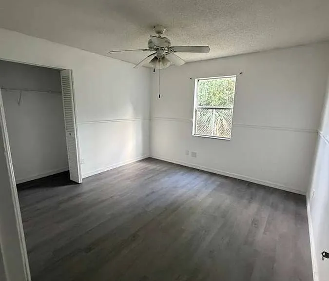 1301 Baca Ave NW — Photo 3