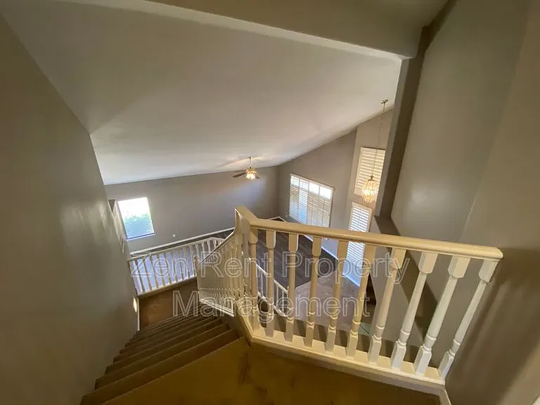 426 S Burk St — Photo 17