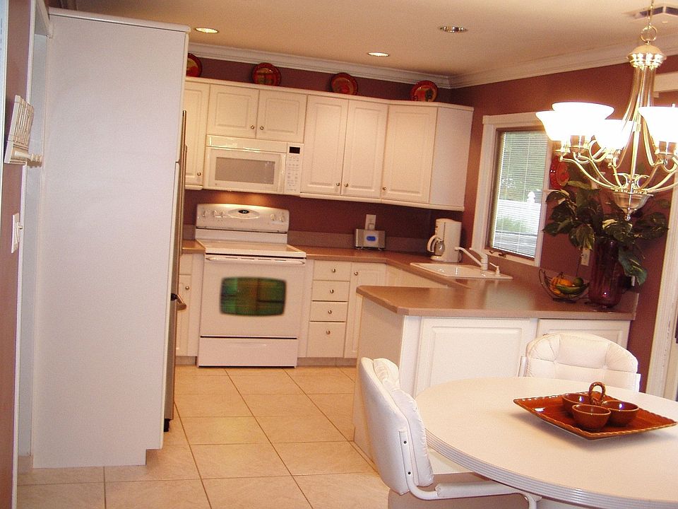 1st image of 2 Barker Ct