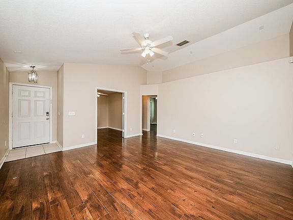 3rd image of 15215 Searobbin Dr