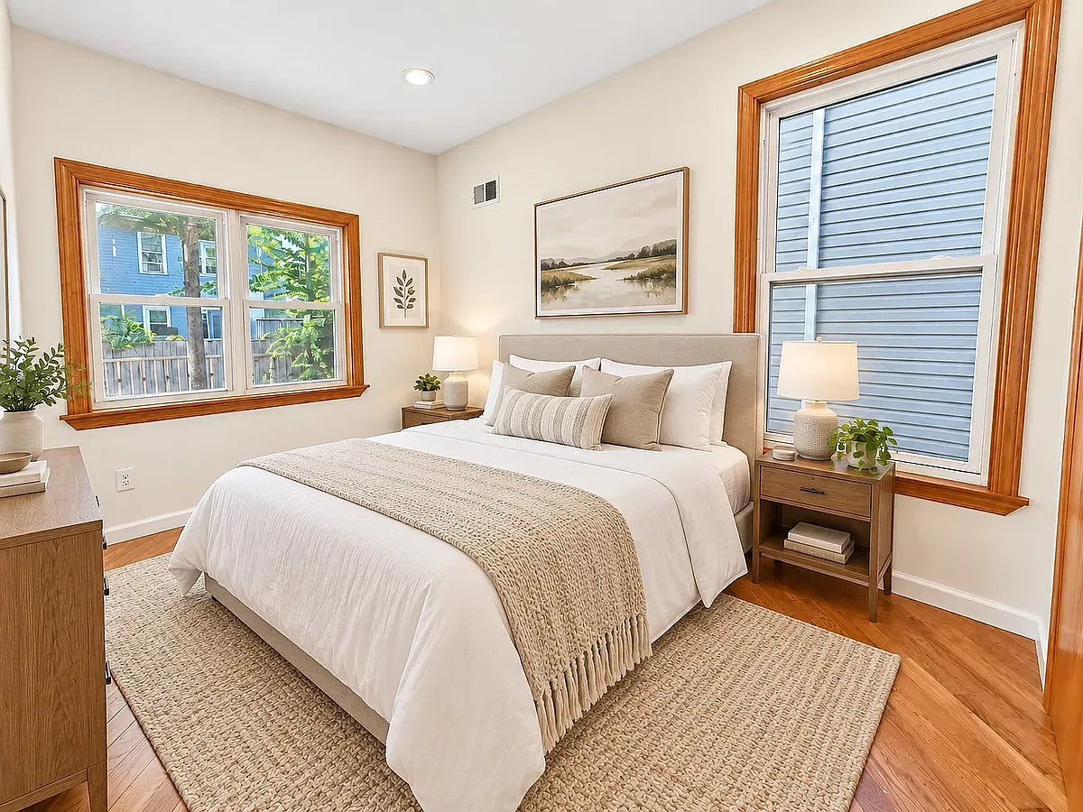 3 bed, 1100 sqft, $2,600 — Photo 4