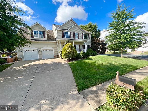3rd image of 2 River Oak Dr