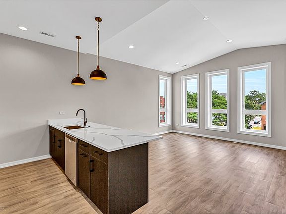 5th image of 4906 S Saint Lawrence Ave #3