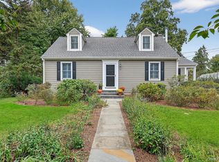 75 Lexington Dr, Croton On Hudson, NY 10520