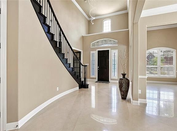 4th image of 4825 Sangers Ct
