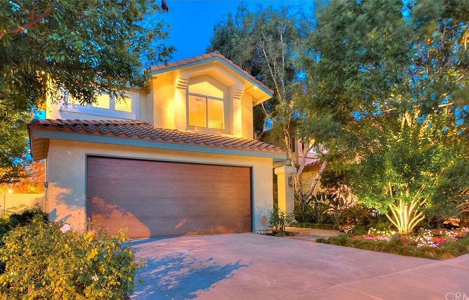 1st image of 15685 Ladera Vista Dr