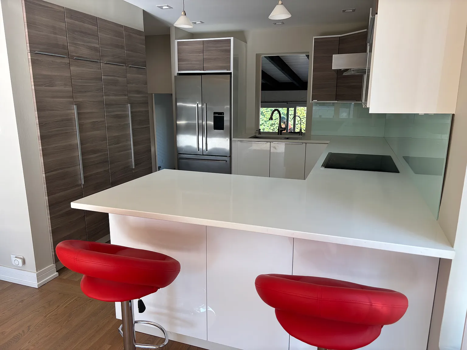 3 bed, 2000 sqft, $3,150 — Photo 2