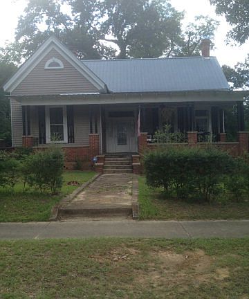4th image of 320 S Louisville St