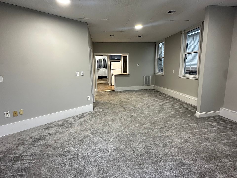 1st image of 14 West St #1