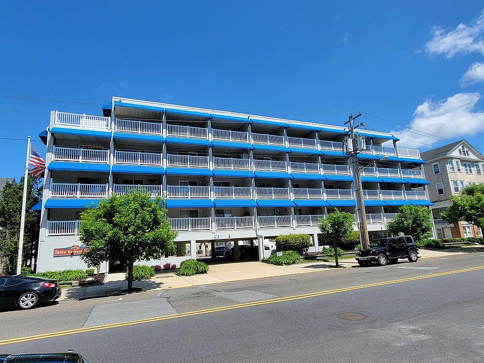 1st image of 928 Wesley Ave #506