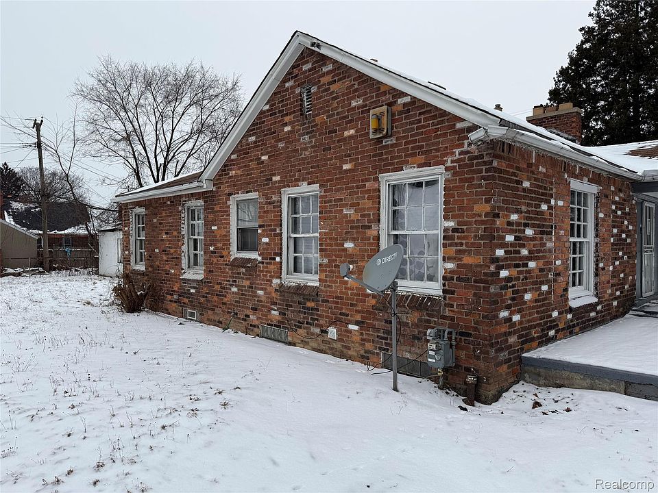 1st image of 20253 Veach St