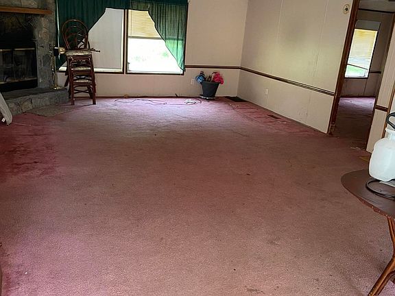4th image of 115 Pinecrest Cir