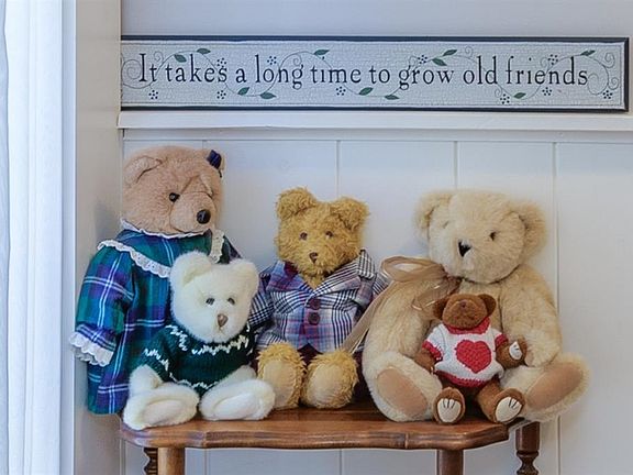 4th image of 492 Woodlawn Ridge Road