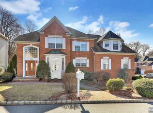 54 Karen Ln, Emerson, NJ 07630