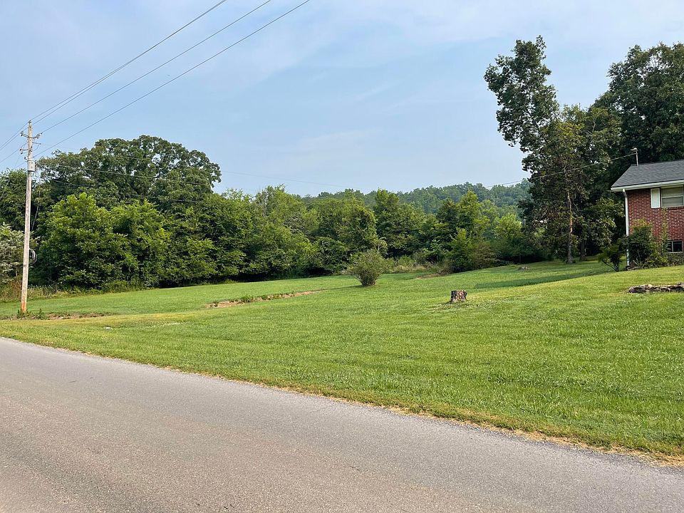 2nd image of 136 Rankin Hill Rd