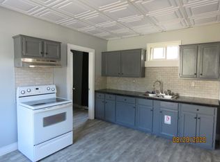 7 Parker St APT 1, Auburn, ME 04210