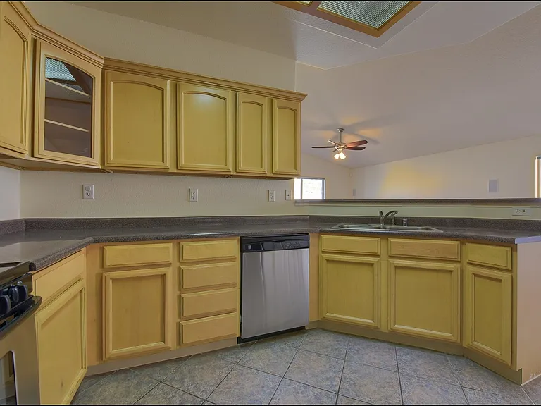 7077 Luz De Sol Dr — Photo 23