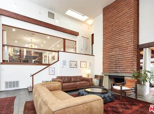 11217 Sunshine Ter, Studio City, CA 91604