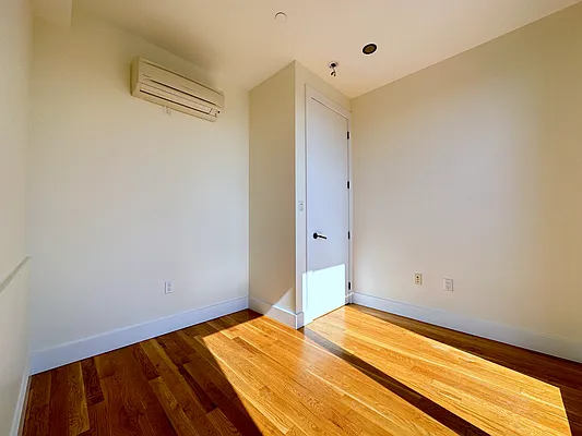 Rented by Voro New York | media 1
