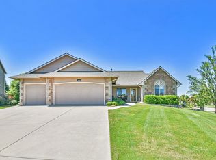 3000 N Rough Creek Cir, Derby, KS 67037