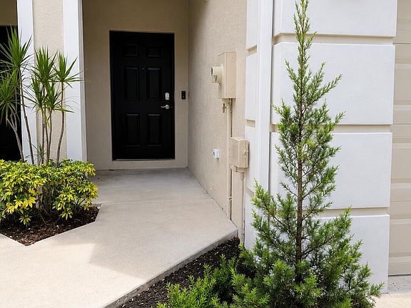 2nd image of 4799 Palmbrooke Circle