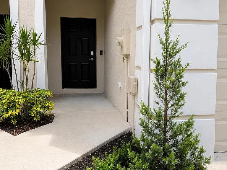 4799 Palmbrooke Cir — Photo 2
