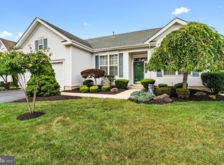 33 Silver Lake Dr, Barnegat, NJ 08005