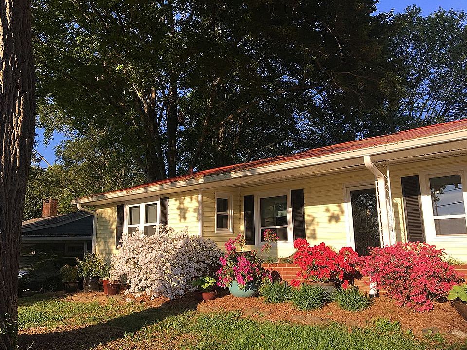 2nd image of 3115 Hazelwood Rd