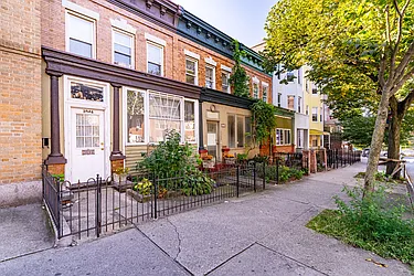 3044 Bainbridge Avenue  image 1 of 41