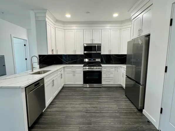 453 Lexington Ave #205, Clifton, NJ 07011