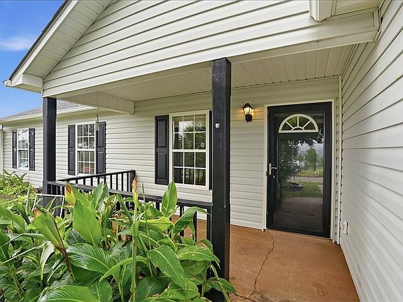 5th image of 108 Blackbird Ln