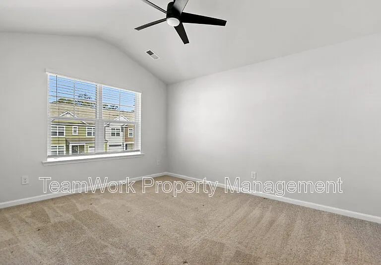 163 Rosefield Ct — Photo 10