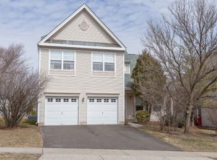 14 Plantation Rd, White House Station, NJ 08889