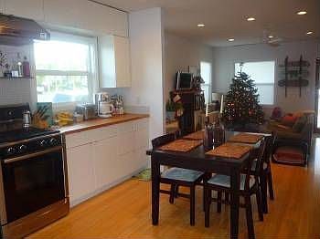 4th image of 4496 Hamilton St