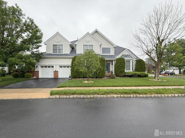 2 Hampshire Pl
