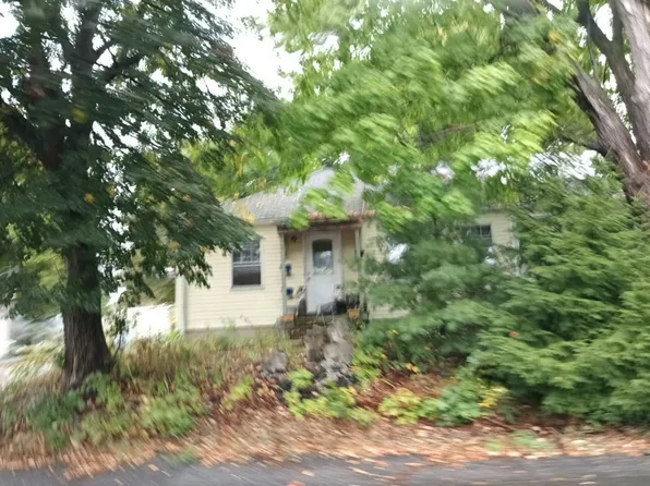 99-101 Philbrick Ave, Kittery, ME 03904