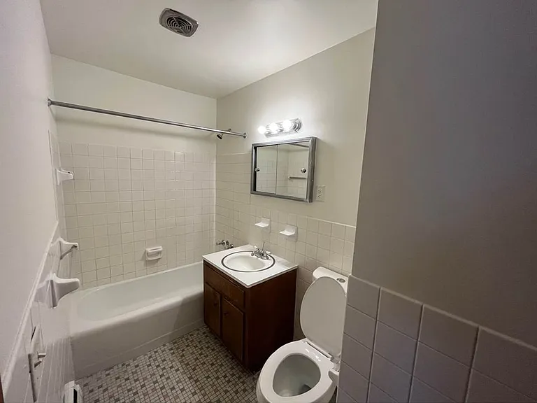 1310 Maryland Ave E — Photo 12