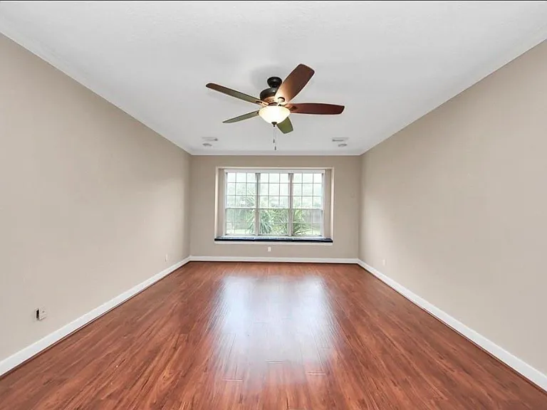 1003 Clarenda Falls Dr — Photo 22