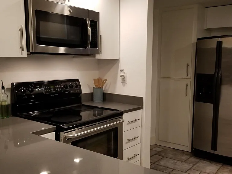 2840 Lee St — Photo 12