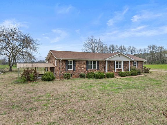 2nd image of 795 Mount Pleasant Rd