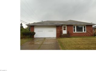 23646 S Frontenac Dr, Warrensville Heights, OH