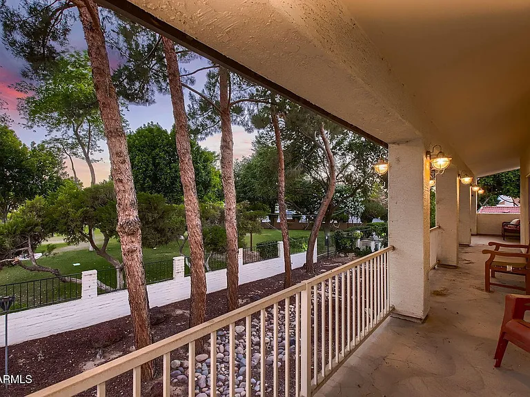 1305 E Steamboat Bend Dr — Photo 32