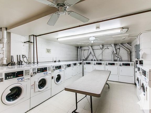 3rd image of 3825 N Pine Grove Ave #302JC