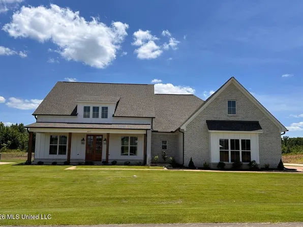 4233 Edison Dr, Nesbit, MS 38651